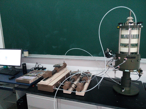中国地质大学北京 UNSAT非饱和土三轴仪